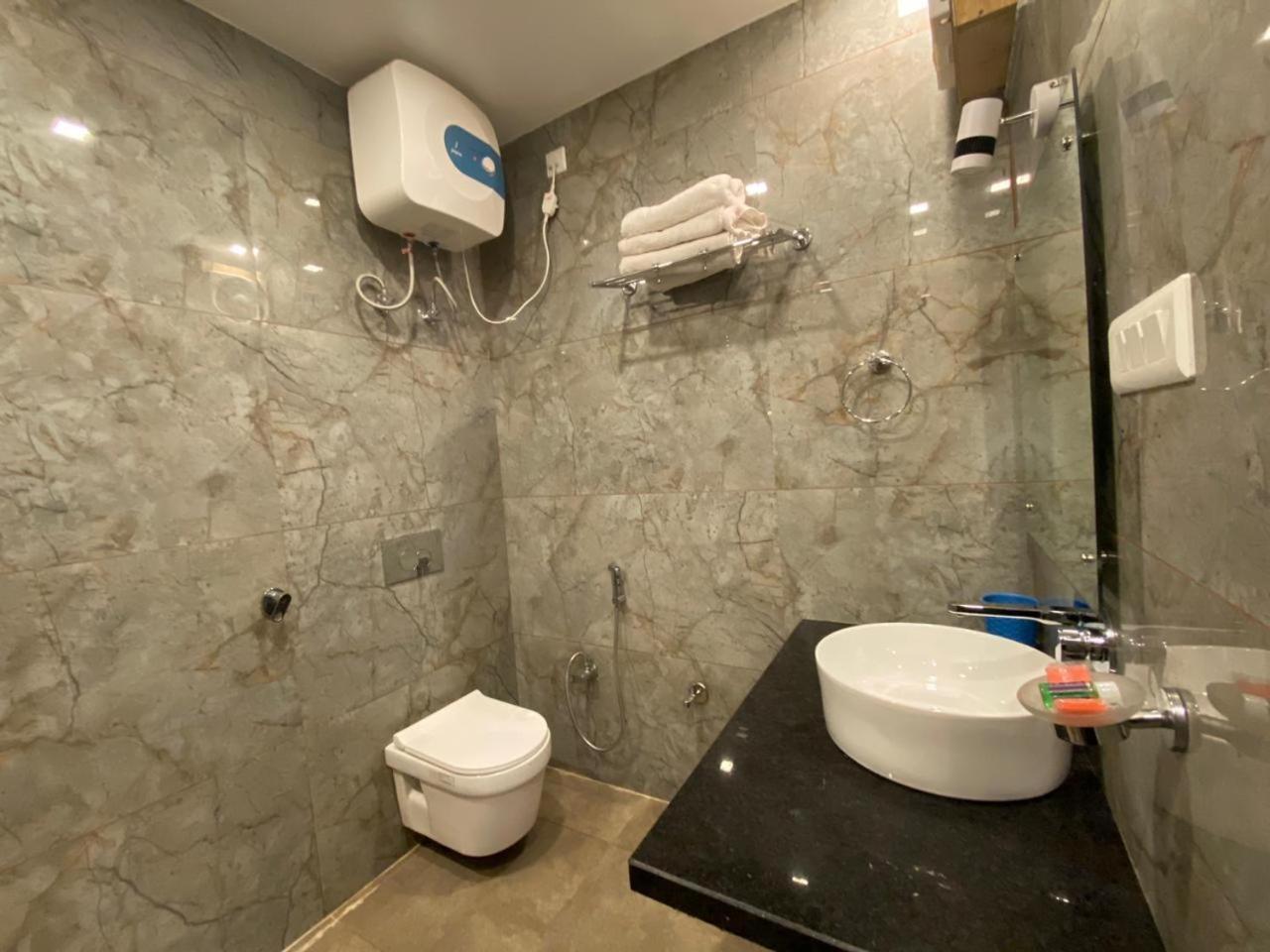 Bhīm Tāl The Aesthetic Hotel & Restaurant מראה חיצוני תמונה